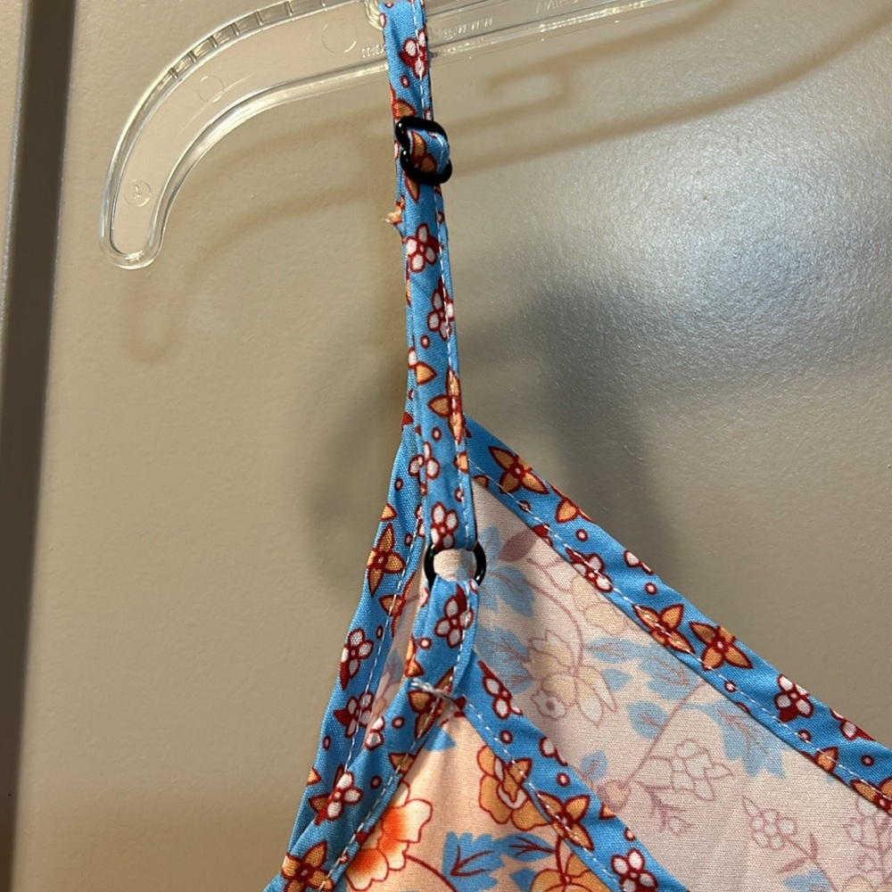 Dress - Picture 2 of 4